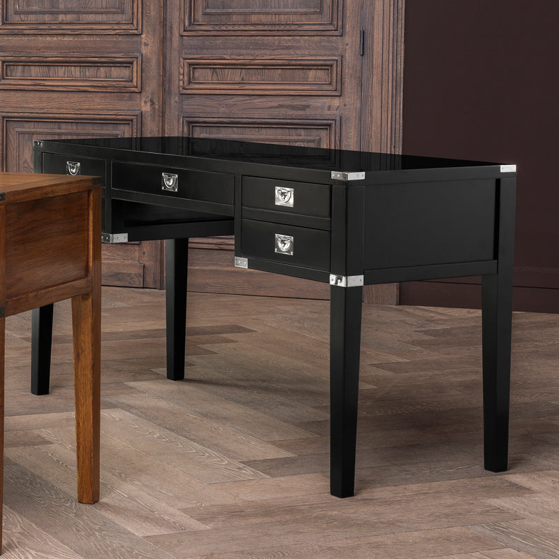 Desk St. Andrew