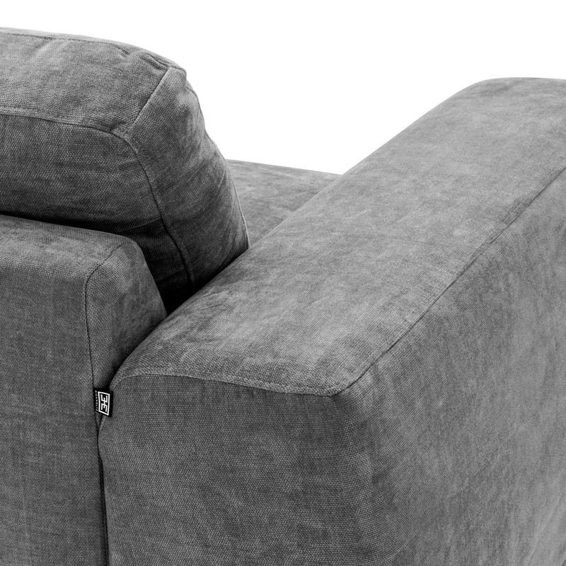 Loveseat Montado